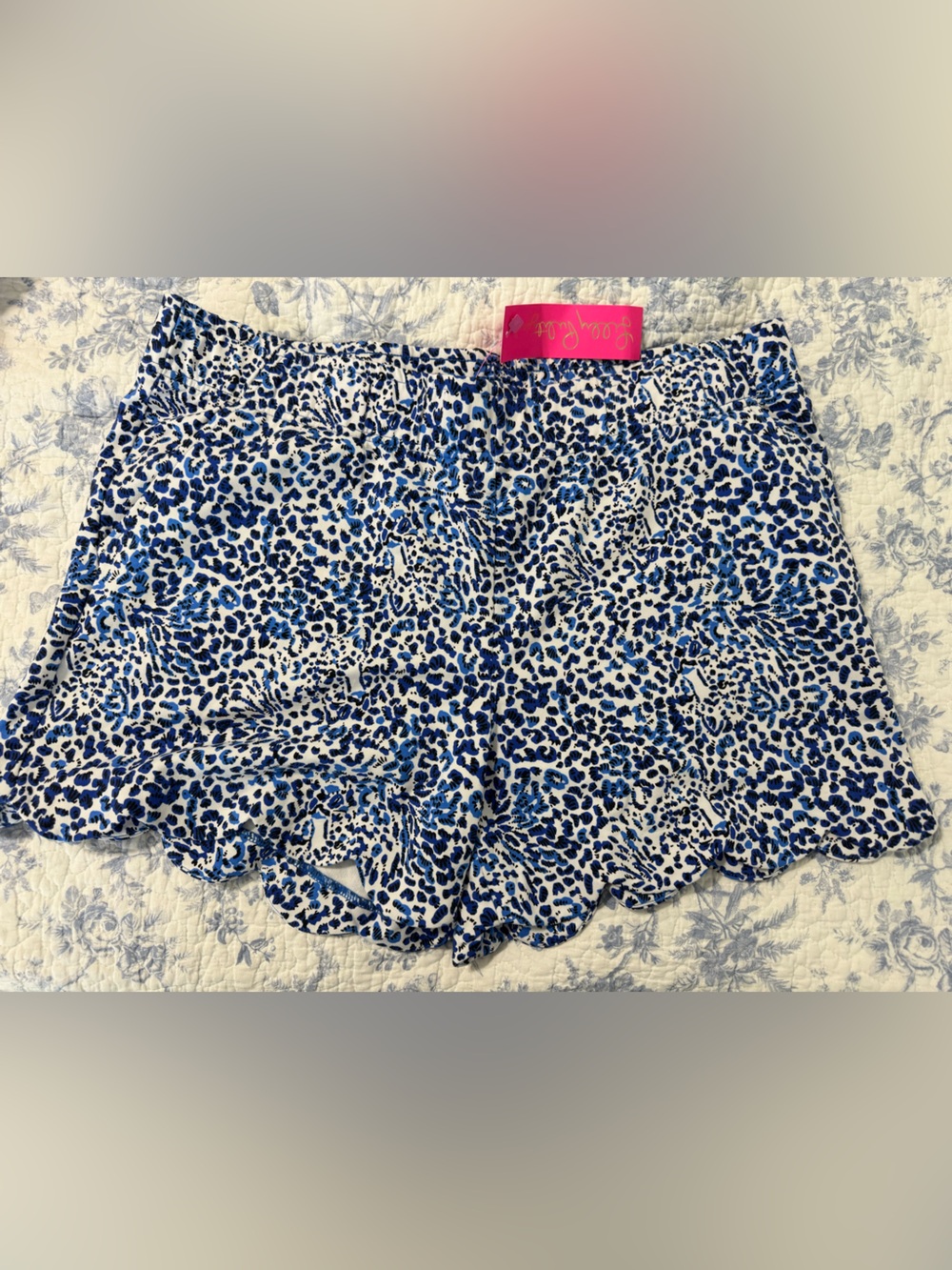 NWT Lilly Pulitzer Blue & White Leopard Ruffle Crop Shorts